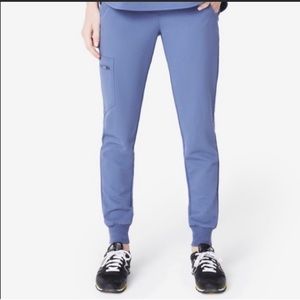 Big sky figs Zamora scrubs